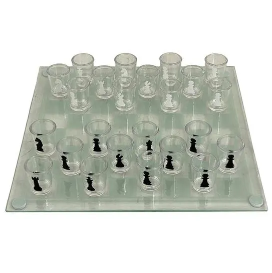 Juego De Ajedrez Con Shots Concepts De Vidrio Transparente